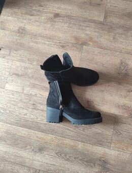 Gr.38, günstige Veloursleder Stiefel! - Lucka