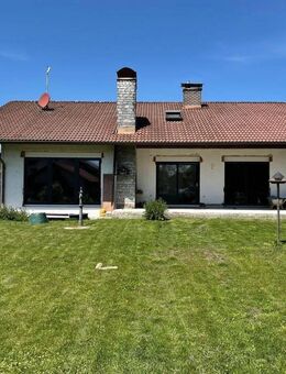 Sehr schönes, hochwertiges Einfamilienhaus, im Ortszentrum von Tyrlaching - Tyrlaching