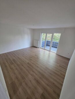 Umfangreich renovierte Wohnung mit Balkon - Schwerte (Hansestadt an der Ruhr)