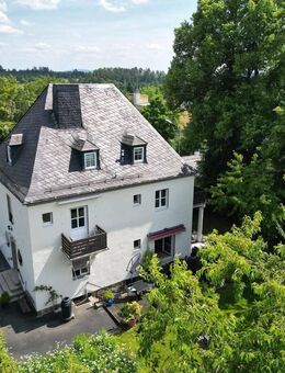 stilvolle Stadtvilla mit traumhaft schönem Garten - Hof