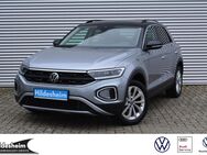 VW T-Roc, 1.0 TSI Life, Jahr 2022 - Crivitz