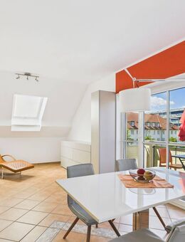 SITULI: Moderne Dachgeschosswohnung mit Herz und Qualität - München
