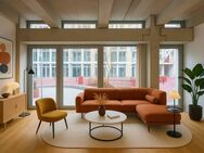 Neubau-Wohnung im Erstbezug: Wohnen auf zwei Ebenen mit viel Raum, Einbauküche und Terrasse - Berlin
