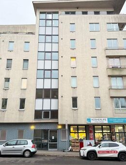 Zentrale Wohnung (vermietet), unweit dem Volkspark am Weinberg, mit Wintergarten und TG-Stellplatz - Ideal für Kapitalanleger! - Berlin