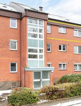 Attraktive 4-Zimmer-Eigentumswohnung mit Loggia und zwei Bädern - sofort bezugsfrei - Preetz (Schleswig-Holstein)