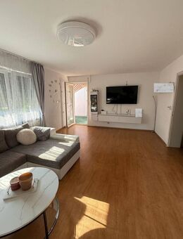 Gemütliche 3 Zimmer Wohnung mit Garage und Balkon in Singen Süd - Singen (Hohentwiel)