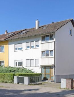 Karlsruhe-Durlach | Gepflegtes Mehrfamilienhaus mit drei Wohneinheiten (EG freiwerdend), Doppelgarage und großem Gartengrundstück - Karlsruhe
