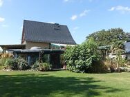 Schwimmhalle, Sauna, Wintergarten, Solar und riesiges Grundstück. - Niederer Fläming