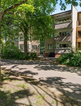 vermietete 2,5-Zimmer Wohnung mit Loggia - Berlin
