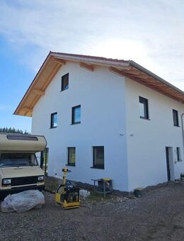 Attraktive Neubau Doppelhaushälfte bei Traunstein - hell, energieeffizient, Carport, 6 Zimmer - Wonneberg