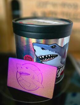 Holy Collectors Edition Strawberry Shark Dose/Tub neu OVP mit Karte limitiert - Niederkrüchten