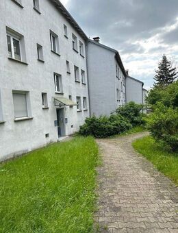 Frisch renovierte 3-Zi.-Wohnung mit Balkon - Plochingen