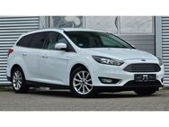 Ford Focus Turnier Titanium Lhzg Shzg PDC Klima Navi - Friedrichsdorf