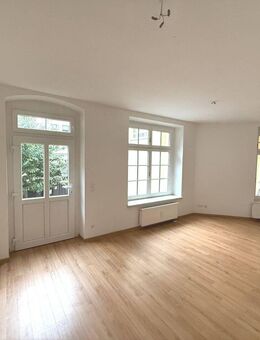 Top-sanierte 4-Raum-Wohnung mit Terrasse und EBK in Gera im Stadtzentrum - Gera
