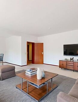 Erbpacht: Drei-Zimmer-Wohnung mit Balkon und Stellplatz - Frankfurt (Main)