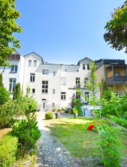 Attraktive DG- Wohnung in repräsentativer Stadtvilla & zentraler Lage am Pfaffenteich - Schwerin