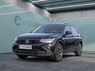 VW Tiguan, 2.0 TDI LIFE, Jahr 2022 - München