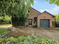 Gepflegtes Einfamilienhaus mit großem Garten in familienfreundlicher Lage von Büdelsdorf - Büdelsdorf