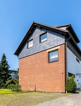 So schön wohnt Ihre Zukunft - Charmantes 3-Familienhaus mit großem und idyllischem Garten - Langenfeld (Rheinland)