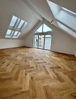 Exklusive Dachgeschosswohnung - München