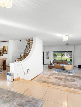 Außergewöhnliche Architektur trifft modernen Wohnkomfort mit großzügiger Terrasse in Wachtberg - Wachtberg