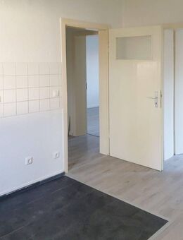 Helle 2-Zimmer-Wohnung in Gelsenkirchen - Gelsenkirchen