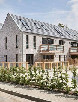 + ANKERPLATZ FÜR INDIVIDUALISTEN + - Sankt Peter-Ording