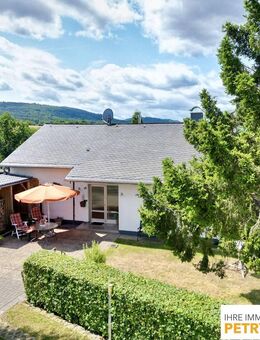 MAXIMALE AUSSICHT - FREISTEHENDES EINFAMILIENHAUS MIT PARKÄHNLICHEM GRUNDSTÜCK IN FAST-ALLEINLAGE - Mengerschied