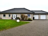 160 qm Bungalow, 1680 qm Grundst. mit Gewerbeanteil in Hohn - Hohn