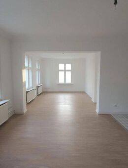 Wohnen/Arbeiten in DG Wohntraum, idyllische Grünlage, guter Anschluss - Sonnenschein inklusive - Berlin