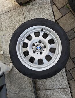 Top gepflegte Original BMW Winterreifen - Grafenhausen