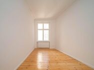 2-Zimmer-Altbauwohnung mit Stuck, Dielen & Balkon - im schönen Westfälischen Viertel - Berlin