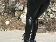 Leggings und Boots - Kempten (Allgäu)