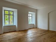 / Herrenhaus Hohnstädt / Großzügige Altbauzimmer / Parkett / EBK / Balkon / SP / - Grimma