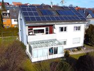 Attraktives Mehrfamilienhaus mit drei Wohneinheiten, Solaranlage und Photovoltaik, Doppelgarage, ca. 304 m² Wohnfläche und 861m² Grundstücksfläche - Rohr (Bayern)