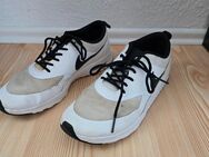 Nike Schuhe - Butzbach (Friedrich-Ludwig-Weidig-Stadt) Zentrum