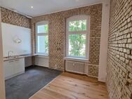Frisch sanierte Altbauwohnung: 2 Zimmer mit Balkon, nur 250?m zum Volkspark Wilmersdorf - Berlin