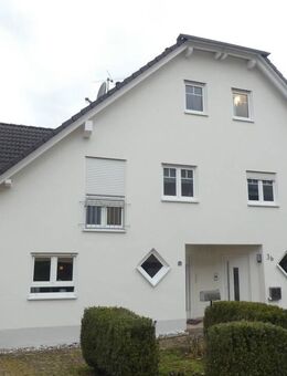 Großzügige Doppelhaushälfte mit eigenem Garten und zwei komfortablen Außenstellplätzen! - Taunusstein