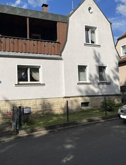 Renovierungsbedürftiges Einfamilienwohnhaus am Stadtrand von Neustadt a. d. Waldnaab - Neustadt (Waldnaab)