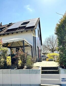 VBU Immobilien - Moderne Doppelhaushälfte mit traumhaftem Gartenparadies - Leingarten