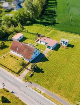 Ländliches Anwesen mit EFH / Stallteil, Garage, Natur-Teich, Ackerfläche, Kleintierhaltung möglich - Altenpleen