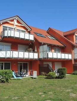 Koserow-Ostsee: 600 Meter bis zum Strand! Gepflegtes 2-Zimmer-Apartment mit Kaminofen und Terrasse. - Koserow