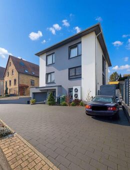 Ihr Traumhaus in Oberderdingen inklusive Einliegerwohnung, Pool & Sauna - Oberderdingen