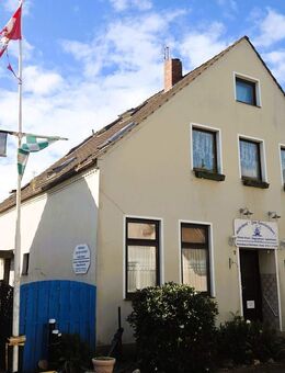 Vielseitiges Wohnensemble mit Renditepotenzial in gefragter Lage von Brake Süd - Brake (Unterweser)