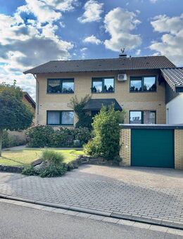 Hückelhoven-Schaufenberg: Zweifamilienhaus von 1968, Aufstockung 1986 - Hückelhoven