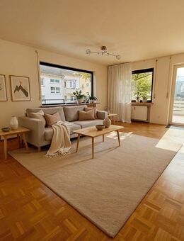 Platz für alle! Dreifamilienhaus mit ELW & 5 Garagen in ruhiger Lage - Boxberg (Baden-Württemberg)