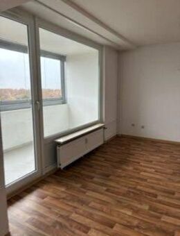 Über den Dächern von Itzehoe: 2-Zimmer mit Balkon - ideal für Singles/Paare - Itzehoe