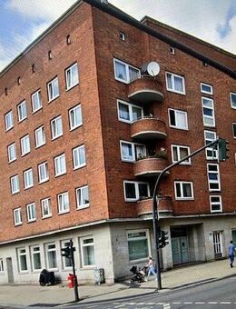 Solide 4-Zimmer-Wohnung mit zwei Balkonen in Stadtparknähe – Im Herzen von Barmbek - Hamburg