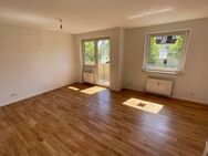Wunderschöne, frisch renovierte, helle 3-Zimmer-Wohnung im Herzen von Perlach - München