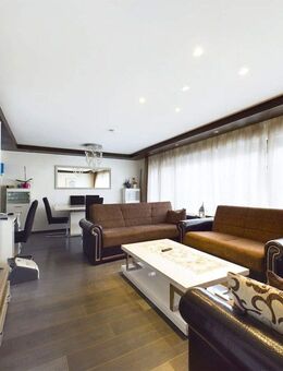 Doppelhaus mit neuem Innenausbau und Garten | Kämpfelbach - Kämpfelbach